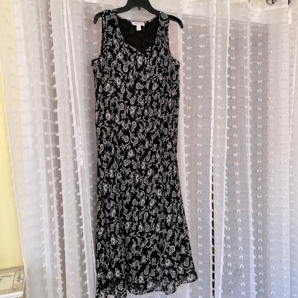 Crinkled georgette floral maxi dress